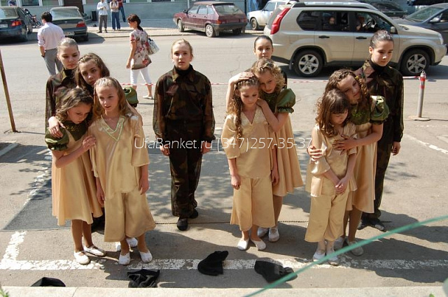 Ветераны Ленинского района г. Уфы в кафе "LA RUCHE" на вечере, посвящённому 65-летию со дня Победы